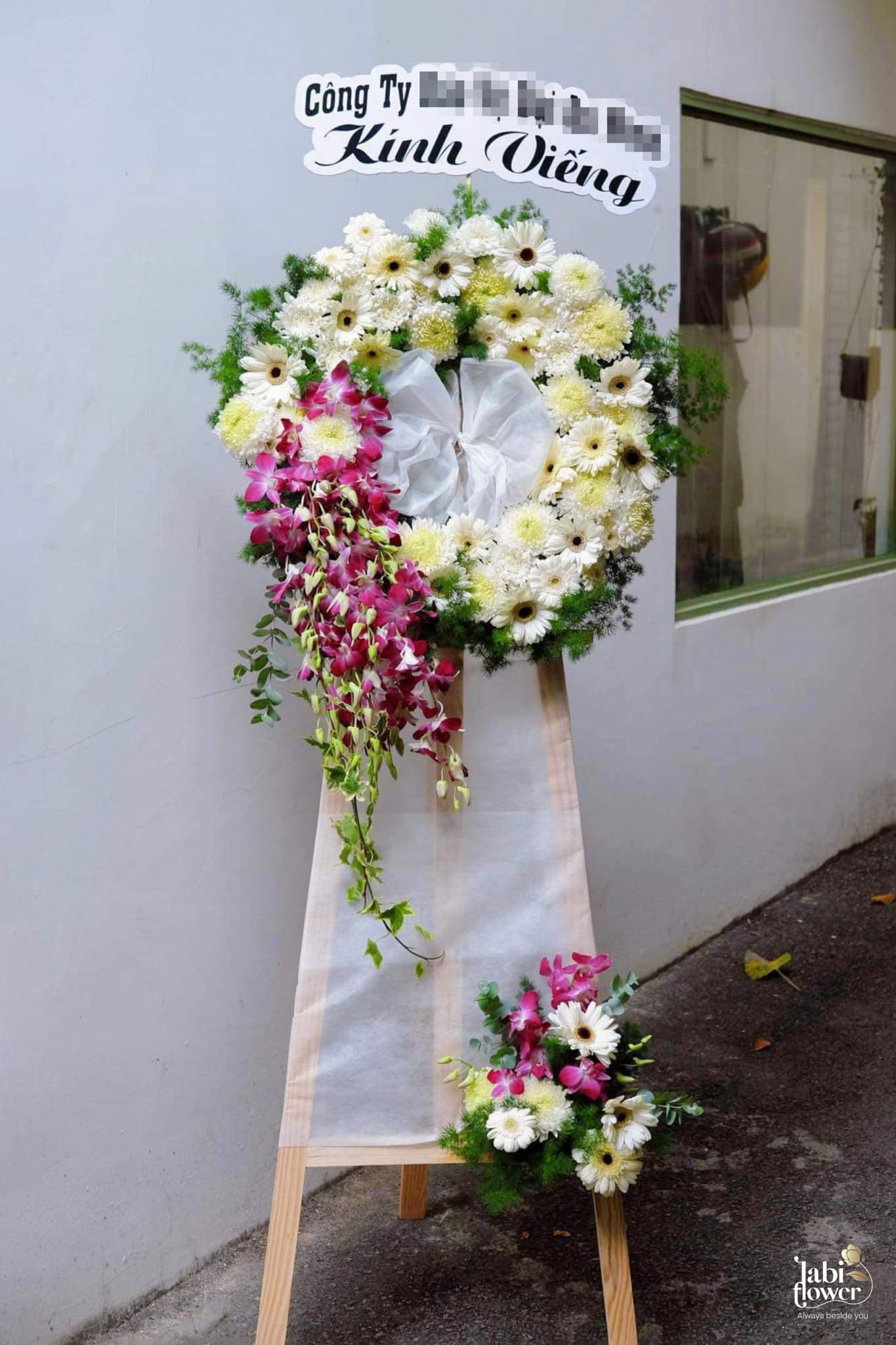 KỆ CHIA BUỒN KB01152